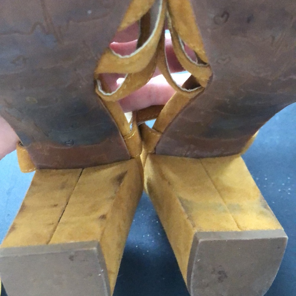 BC Terrance Mustard Heels - Picture 13 of 14